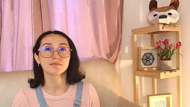 Ginevra esposito online show from April 2026 12:47:01 PM