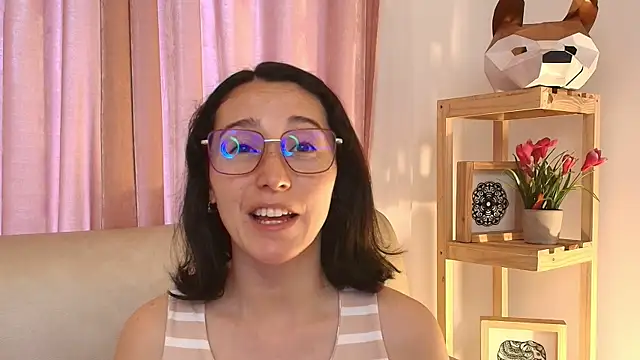 Ginevra esposito online show from April 2026 12:32:01 PM
