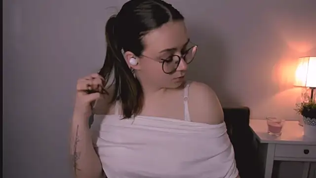 KatySensualy online show from April 2026 04:12:02 PM