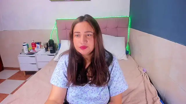 Snapshot of Arianna_Hot777 chatting on December 2025 05:12:02 AM Arianna Hot777 online show from December 2025 05:12:02 AM