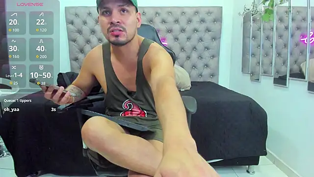 AndresSterling  online show from September 2025 11:16:02 PM