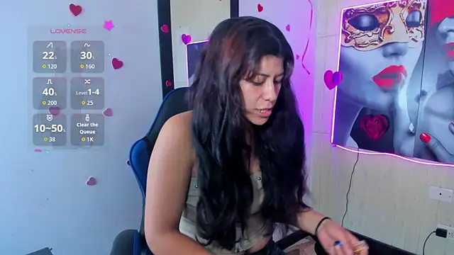 Raven Rouge  online show from April 2026 12:18:02 PM