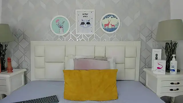 Snapshot of naia_cox chatting on September 2025 11:28:02 PM naia cox online show from September 2025 11:28:02 PM