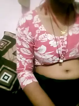 Hot-qwer online show from March 2026 04:51:02 PM