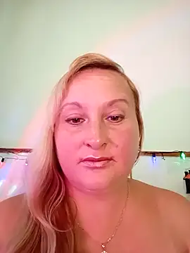 Snapshot of XHelenaX90 chatting on September 2025 09:01:02 AM XHelenaX90 online show from September 2025 09:01:02 AM