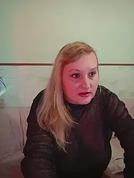 XHelenaX90 online show from February 2026 07:13:02 PM