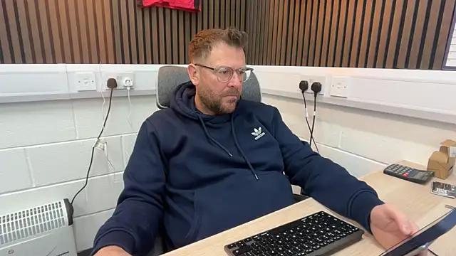 Snapshot of bilf1978 chatting on March 2026 06:50:02 AM bilf1978 online show from March 2026 06:50:02 AM