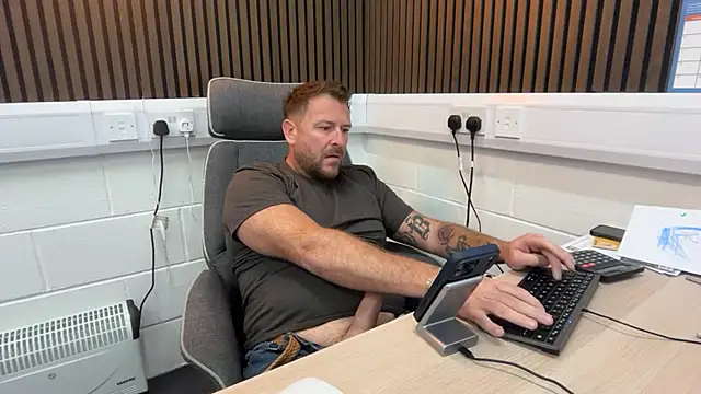 bilf1978 online show from May 2026 08:53:01 AM