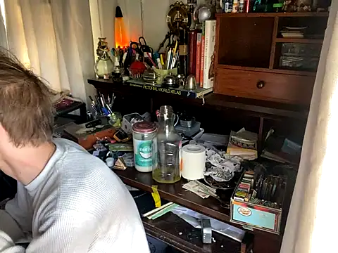 XanderOzzz online show from October 2025 04:52:02 PM