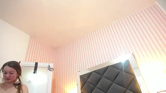 ViictoriaJones  online show from January 2026 07:11:01 PM