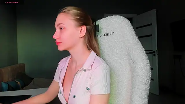 Snapshot of Ammi_bliss chatting on November 2025 03:23:02 AM Ammi bliss online show from November 2025 03:23:02 AM