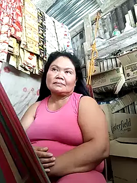 Snapshot of Mari_fvcks chatting on October 2025 01:57:01 AM Mari fvcks online show from October 2025 01:57:01 AM