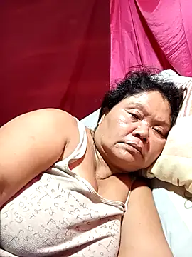 Snapshot of Mari_fvcks chatting on October 2025 07:06:02 AM Mari fvcks online show from October 2025 07:06:02 AM