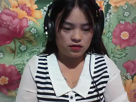 Snapshot of Loc_al chatting on September 2025 03:06:02 AM Loc al online show from September 2025 03:06:02 AM