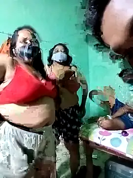 LoveOnStream online show from November 2025 02:08:02 PM