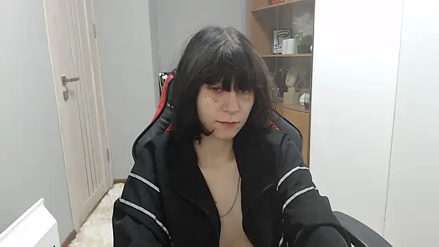 Snapshot of TinaQuiin chatting on October 2025 08:04:01 AM TinaQuiin online show from October 2025 08:04:01 AM