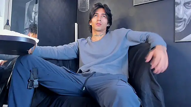 jett savage online show from December 2025 01:53:01 PM