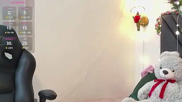 IndraKaur  online show from February 2026 11:38:02 AM