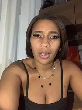 Snapshot of Crisschiavo chatting on November 2025 01:48:01 AM Crisschiavo online show from November 2025 01:48:01 AM