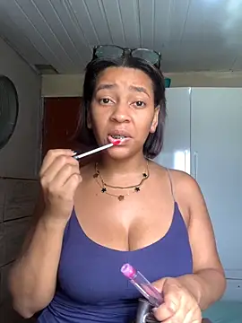 Snapshot of Crisschiavo chatting on December 2025 12:32:01 PM Crisschiavo online show from December 2025 12:32:01 PM