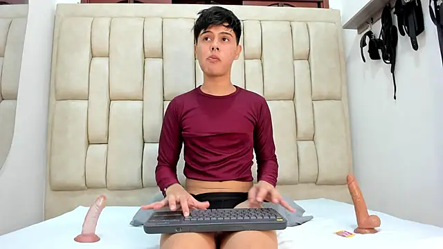 Snapshot of Felipe_Cold chatting on October 2025 02:21:02 AM Felipe Cold online show from October 2025 02:21:02 AM