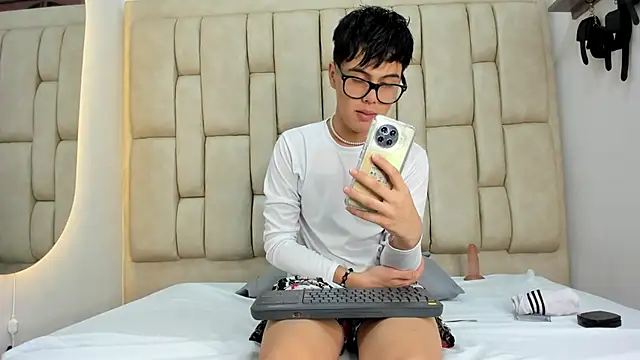 Snapshot of Felipe_Cold chatting on October 2025 02:23:02 AM Felipe Cold online show from October 2025 02:23:02 AM