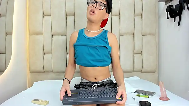 Snapshot of Felipe_Cold chatting on October 2025 02:22:02 AM Felipe Cold online show from October 2025 02:22:02 AM