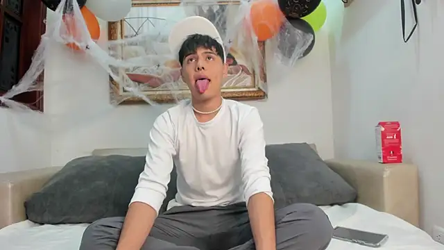 Snapshot of Felipe_Cold chatting on October 2025 03:34:01 AM Felipe Cold online show from October 2025 03:34:01 AM