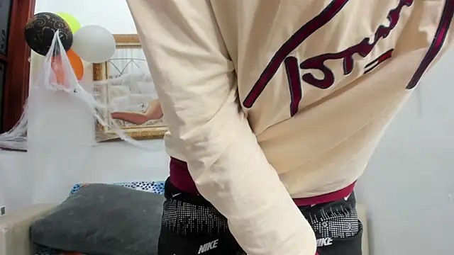 Snapshot of Felipe_Cold chatting on October 2025 02:59:02 AM Felipe Cold online show from October 2025 02:59:02 AM