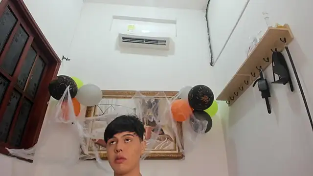 Snapshot of Felipe_Cold chatting on October 2025 01:50:01 AM Felipe Cold online show from October 2025 01:50:01 AM