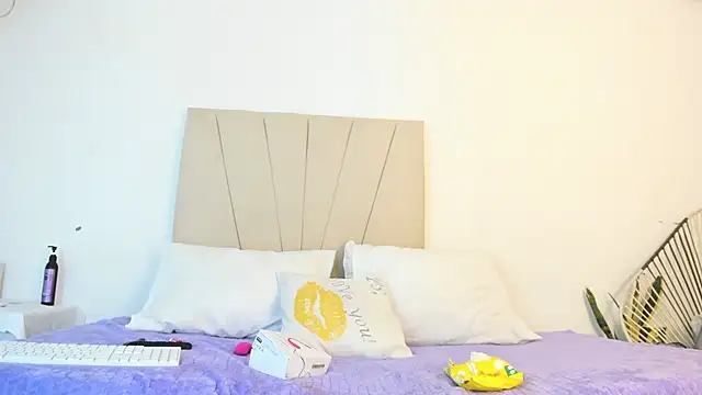  Miaa khalifa  online show from October 2025 02:14:01 PM