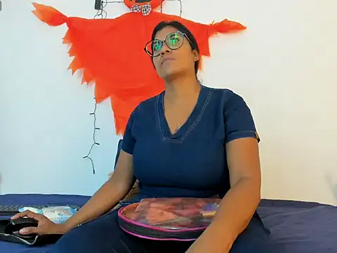  Miaa khalifa  online show from October 2025 12:16:01 PM