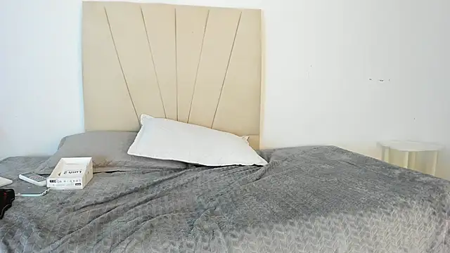  Miaa khalifa  online show from November 2025 11:52:02 AM