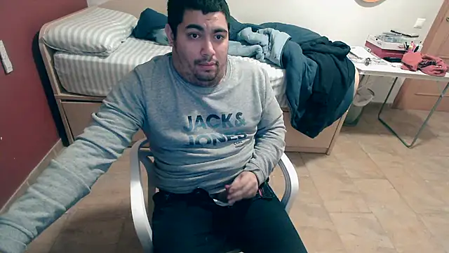 Snapshot of Martigato3 chatting on February 2026 09:02:01 PM Martigato3 online show from February 2026 09:02:01 PM