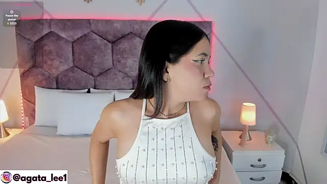 Snapshot of agataa_lee chatting on September 2025 03:52:01 AM agataa lee online show from September 2025 03:52:01 AM