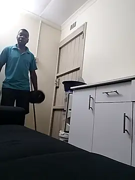 Snapshot of TmanZim2025 chatting on October 2025 06:39:01 PM TmanZim2025 online show from October 2025 06:39:01 PM