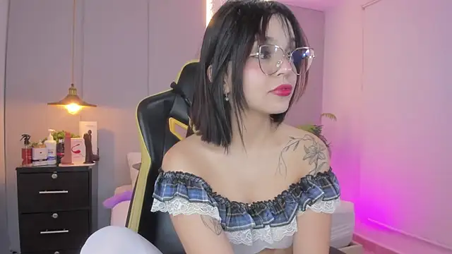 Clara Luu online show from February 2026 02:50:02 AM