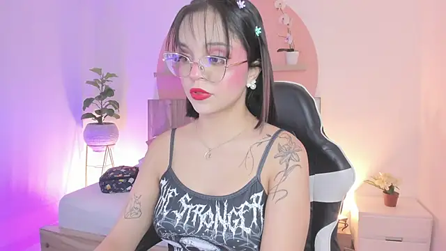 Clara Luu online show from April 2026 03:20:01 AM