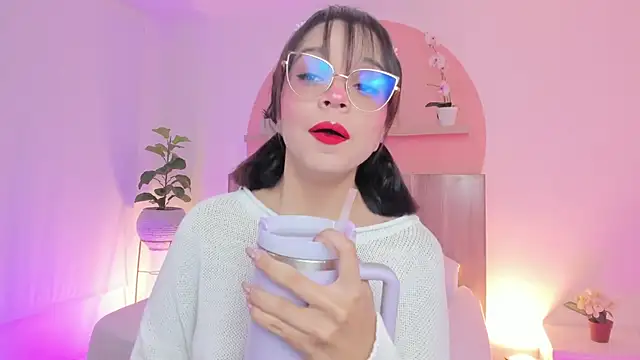Clara Luu online show from May 2026 02:27:02 AM