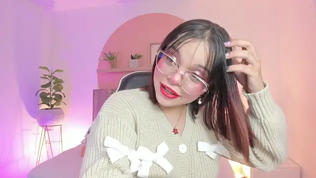 Clara Luu online show from May 2026 03:33:02 AM
