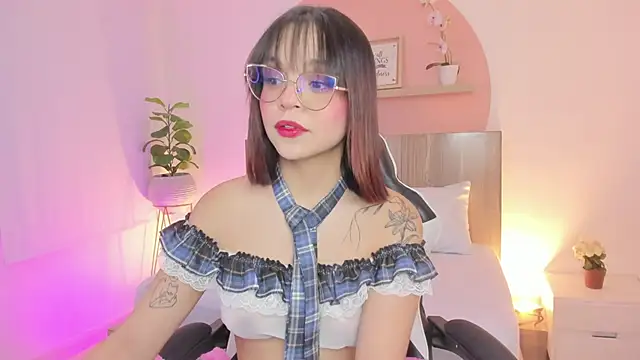 Clara Luu online show from May 2026 02:51:01 AM