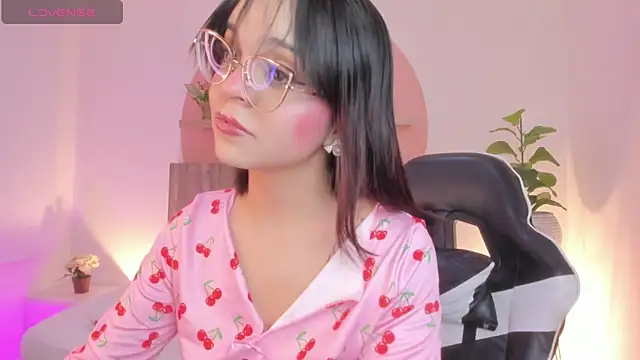 Clara Luu online show from June 2026 02:49:01 AM