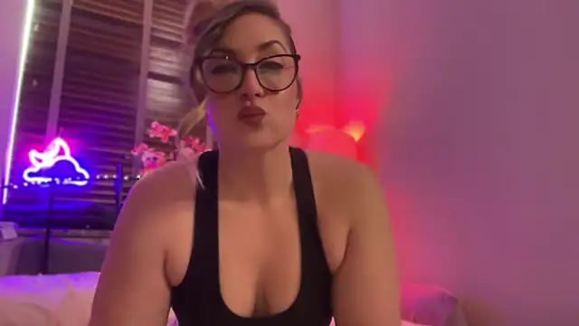 MistresssX online show from June 2026 01:32:02 PM