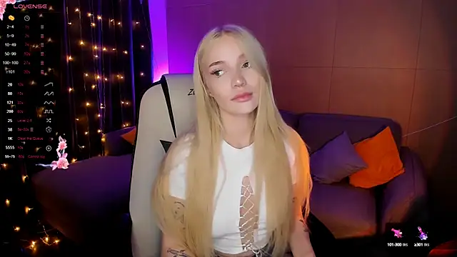 Snapshot of AnyaTaylor_ chatting on October 2025 02:11:01 AM AnyaTaylor online show from October 2025 02:11:01 AM