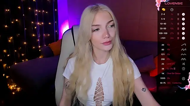 Snapshot of AnyaTaylor_ chatting on October 2025 02:34:01 AM AnyaTaylor online show from October 2025 02:34:01 AM