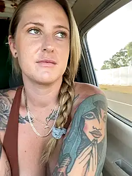 OdetteDelane online show from October 2025 07:11:01 AM