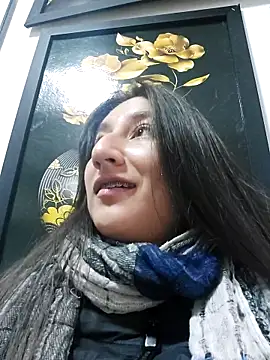 Snapshot of LunaBaby- chatting on September 2025 11:12:01 AM LunaBaby- online show from September 2025 11:12:01 AM