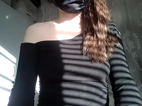 Snapshot of Mia_8 chatting on January 2026 07:45:02 AM Mia 8 online show from January 2026 07:45:02 AM