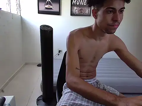 Snapshot of Dollarhot30 chatting on September 2025 01:38:02 PM Dollarhot30 online show from September 2025 01:38:02 PM