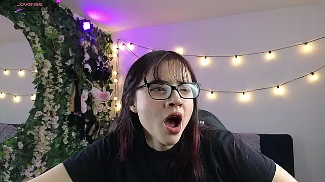 MiaVelvetDoll online show from January 2026 02:21:02 PM